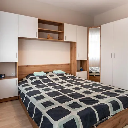 Radi's Coastal Chic Apartmán