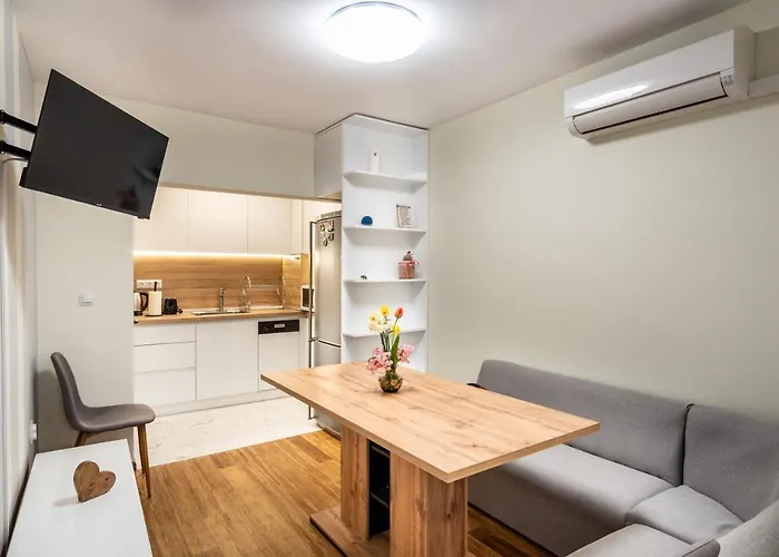 Radi's Coastal Chic Apartamento Varna