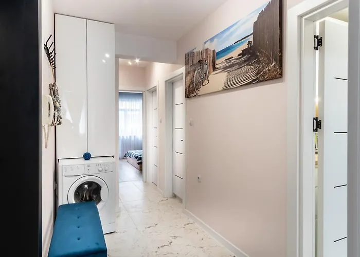 Radi's Coastal Chic * Varna